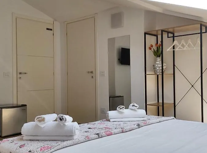 Casa de hóspedes & Dintorni 3*